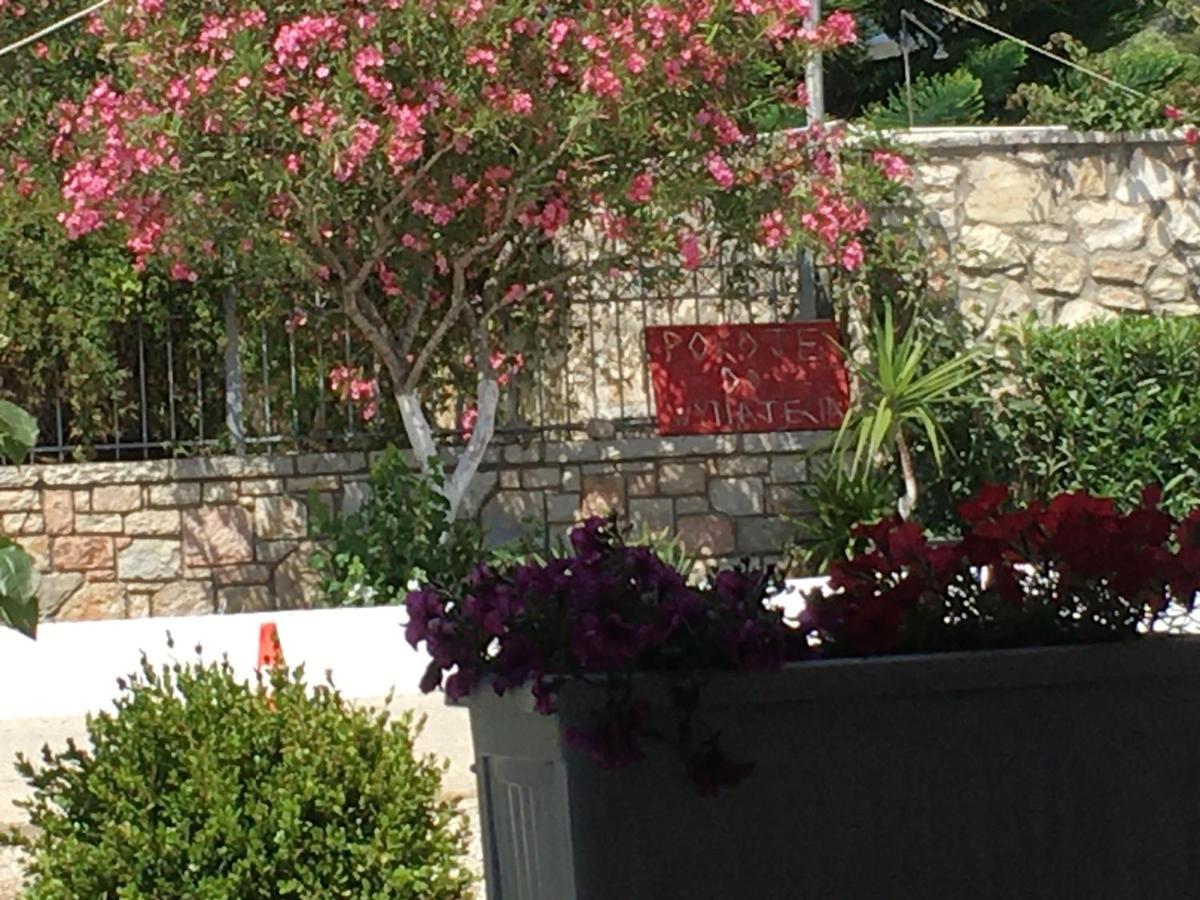 Irini Boutique Rooms!!! Himarë Exterior foto