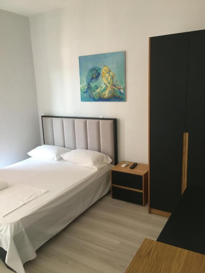 Irini Boutique Rooms!!! Himarë Exterior foto