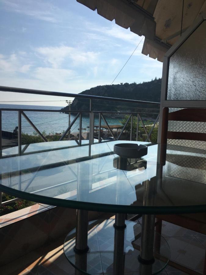 Irini Boutique Rooms!!! Himarë Exterior foto