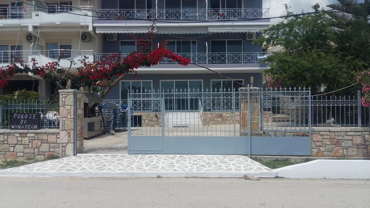 Irini Boutique Rooms!!! Himarë Exterior foto